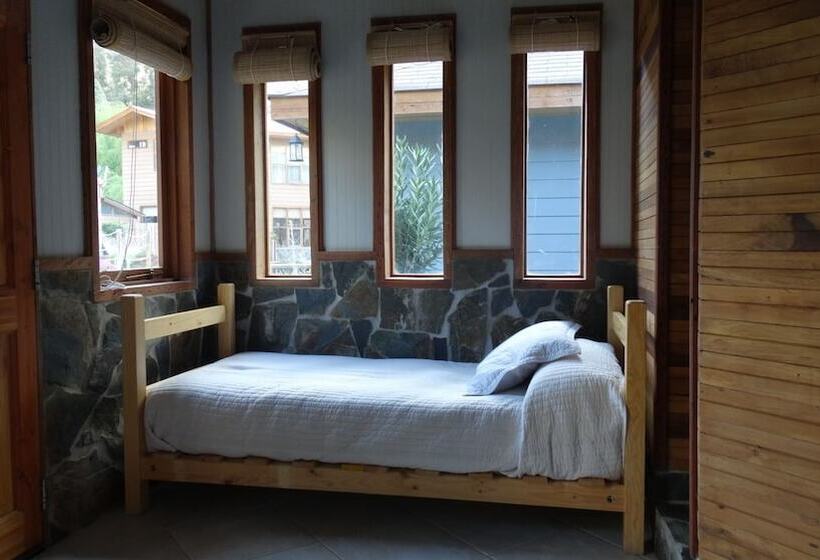 هتل Faro Del Valle