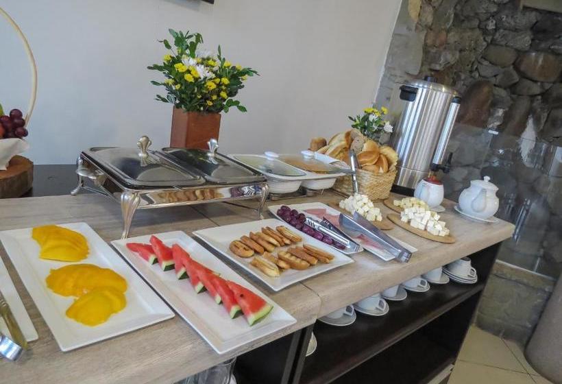 هتل Suite Luna Del Valle