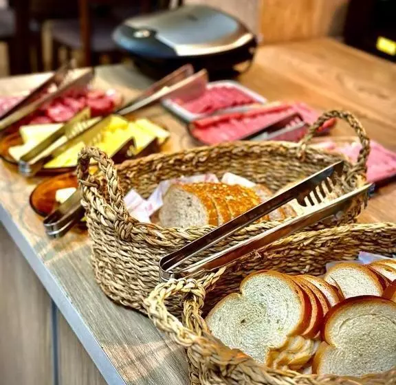 Majatalo Pousada E Restaurante Del Miro