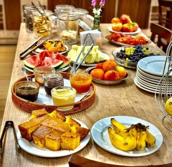 Majatalo Pousada E Restaurante Del Miro