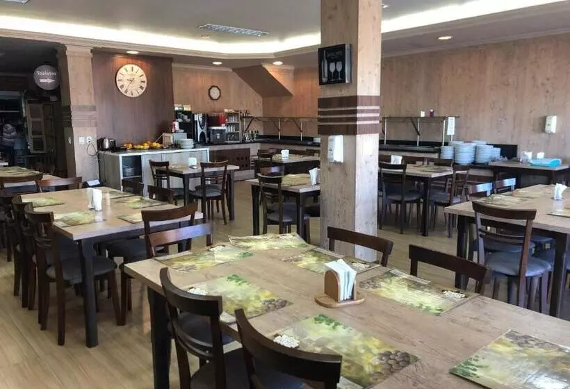 Majatalo Pousada E Restaurante Del Miro