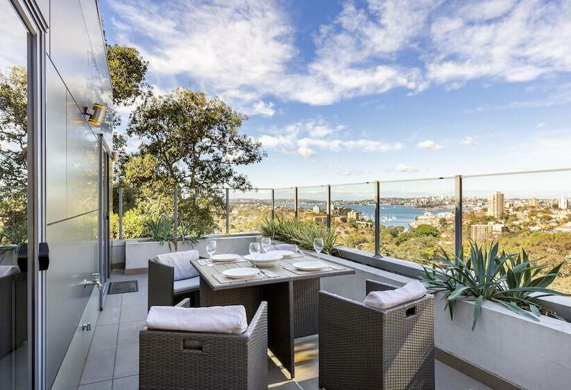 2 Bdrm North Sydney With Harbour Views