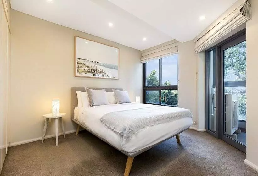 2 Bdrm North Sydney With Harbour Views