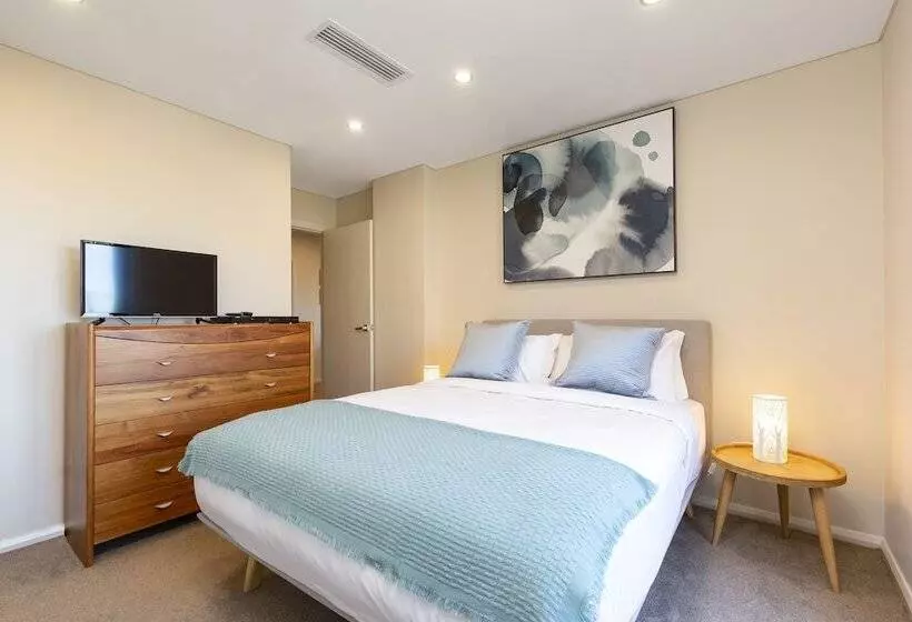 2 Bdrm North Sydney With Harbour Views