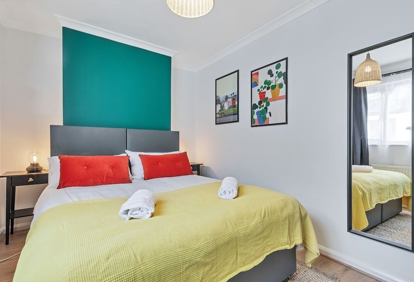 Cottage Retreat In The North Laines