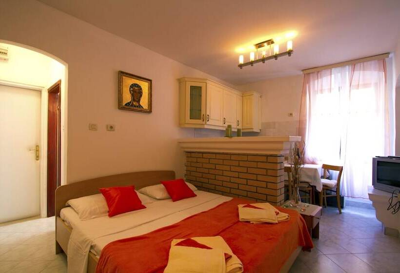 Cozy Studio Apartment Gordana In Rovinj City Center