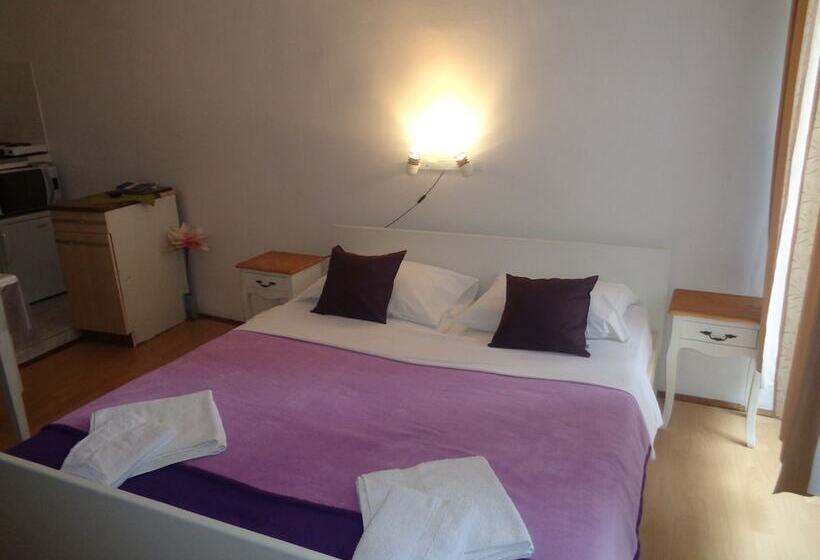 Cozy Studio Apartment Gordana In Rovinj City Center