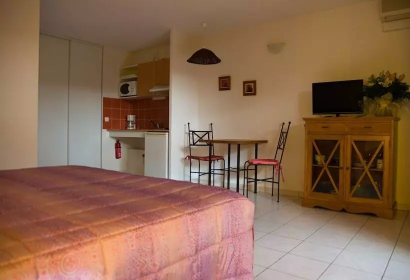 Golf & Résidence De Nîmes Vacquerolles