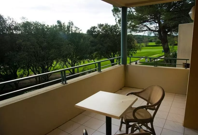 Golf & Résidence De Nîmes Vacquerolles
