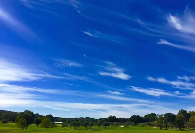Golf & Résidence De Nîmes Vacquerolles