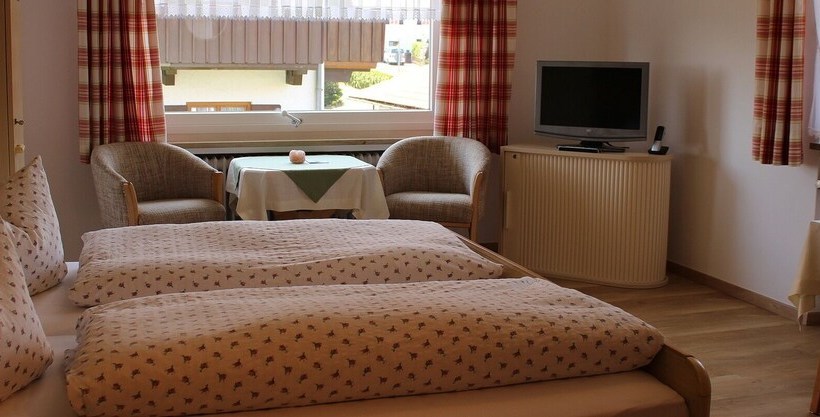 Hotelli Gästehaus Alpengruß