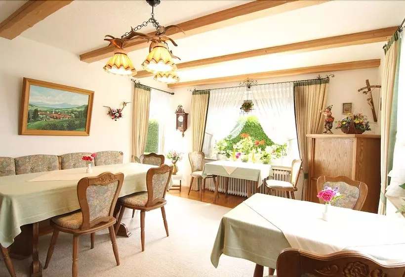 ホテル Gästehaus Alpengruß