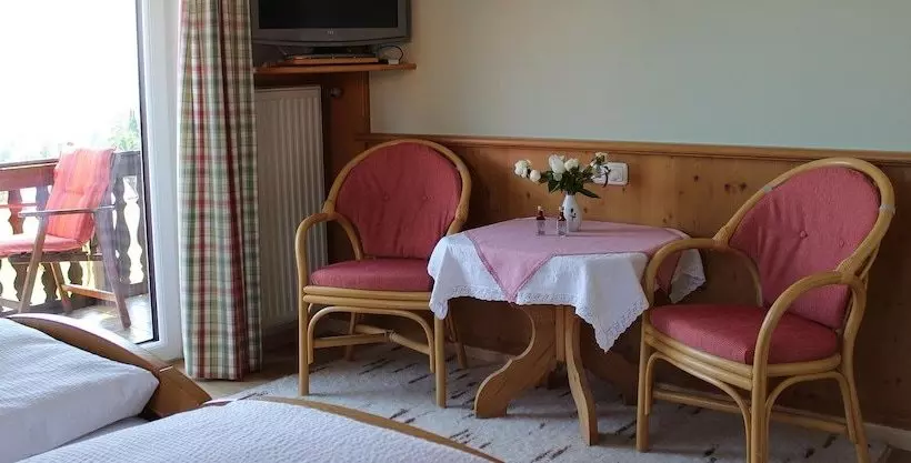ホテル Gästehaus Alpengruß