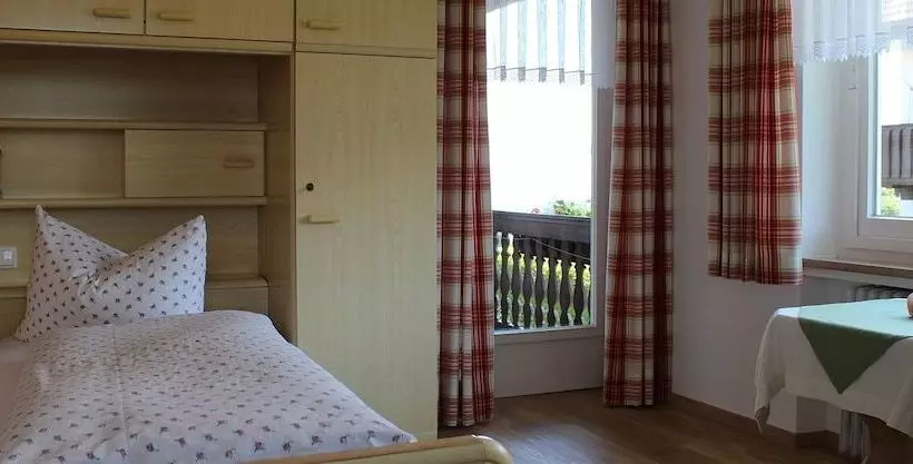 ホテル Gästehaus Alpengruß