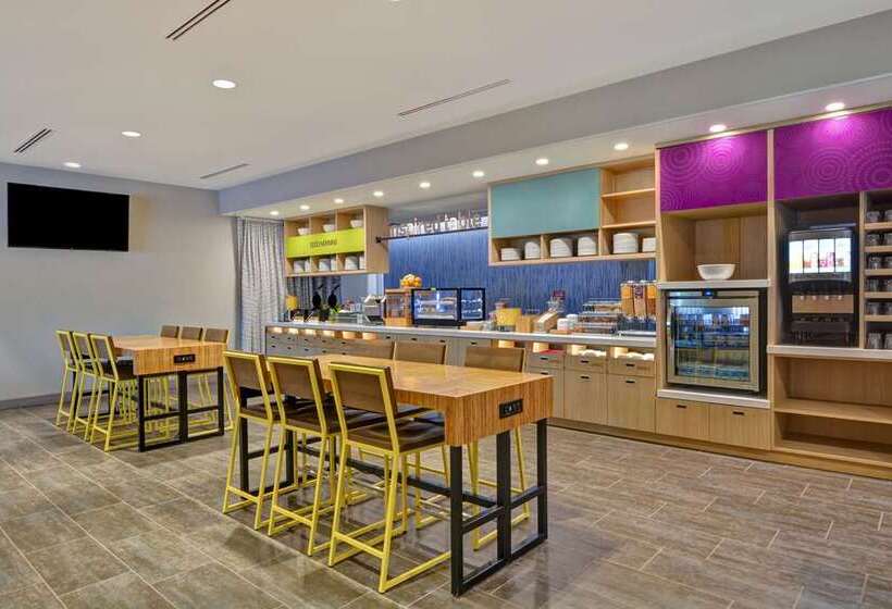 هتل Home2 Suites Naples I 75 Pine Ridge Road, Fl