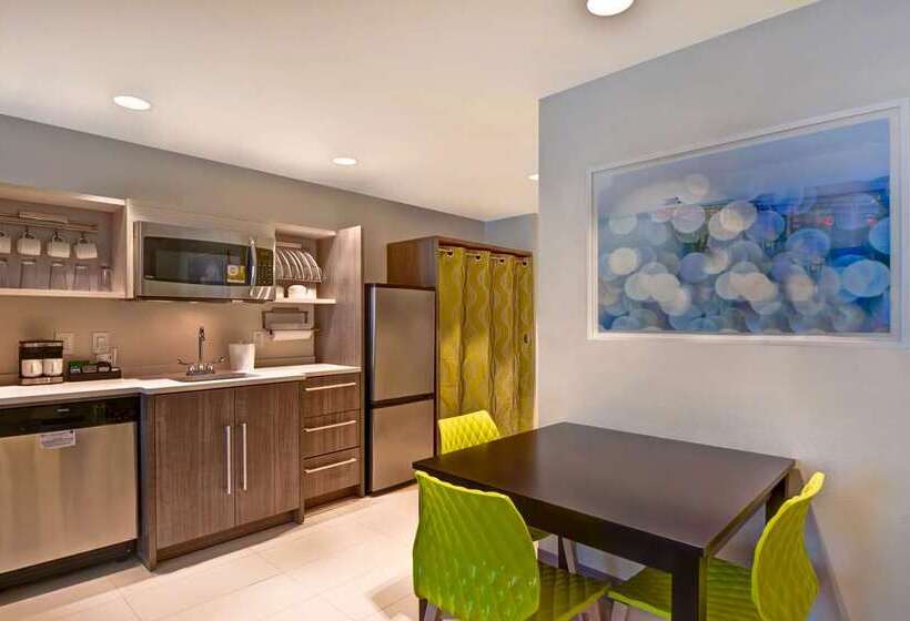 هتل Home2 Suites Naples I 75 Pine Ridge Road, Fl