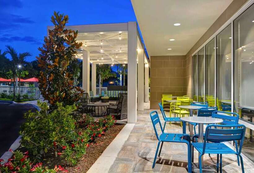 هتل Home2 Suites Naples I 75 Pine Ridge Road, Fl