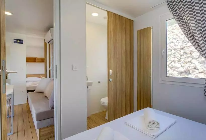 هتل Poljana Romantic