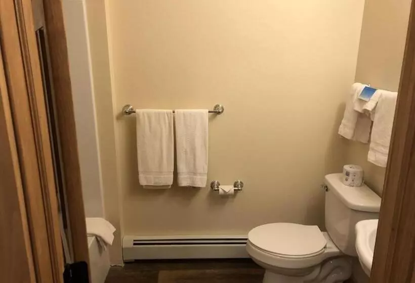 Hotelli The Woods Inn