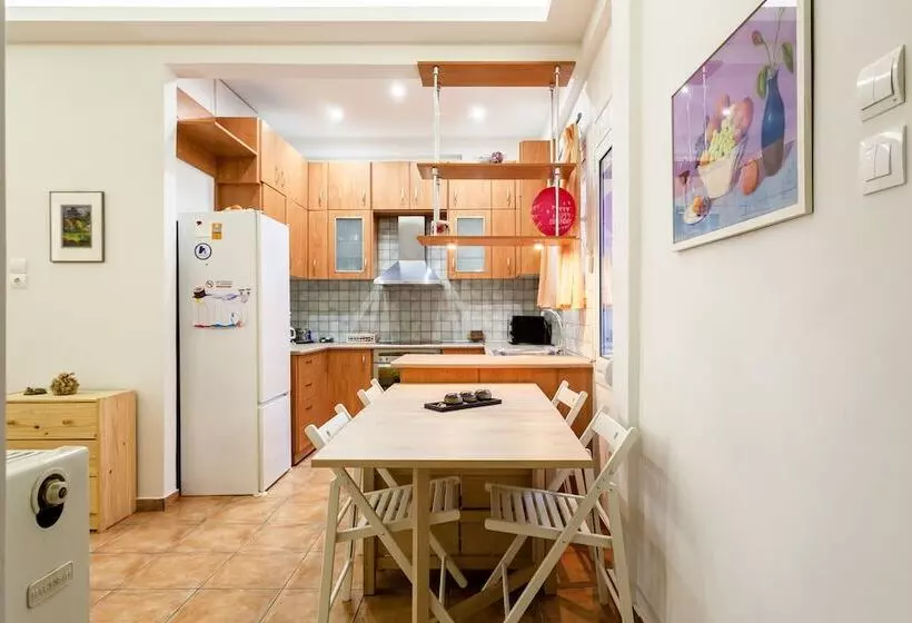 Athens Perfect Spot   Zografou Cozy Home