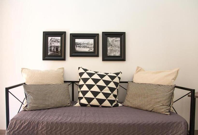 تختخواب و صبحانه Plebiscitum 2.0