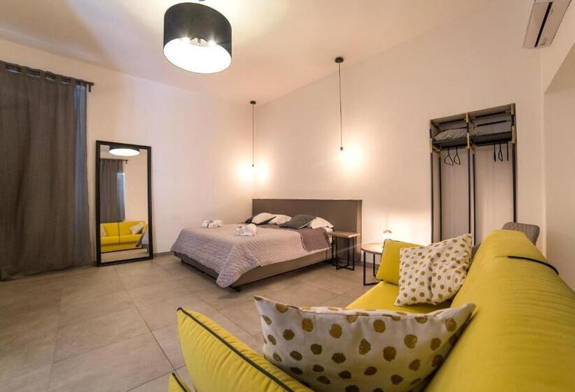 تختخواب و صبحانه Plebiscitum 2.0