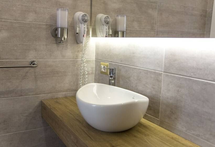 تختخواب و صبحانه Plebiscitum 2.0