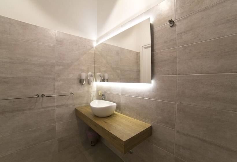 تختخواب و صبحانه Plebiscitum 2.0