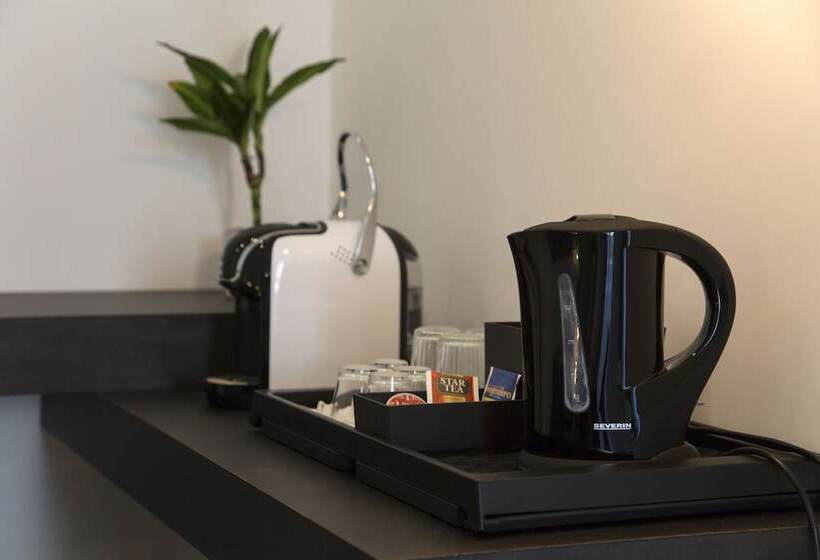 تختخواب و صبحانه Plebiscitum 2.0