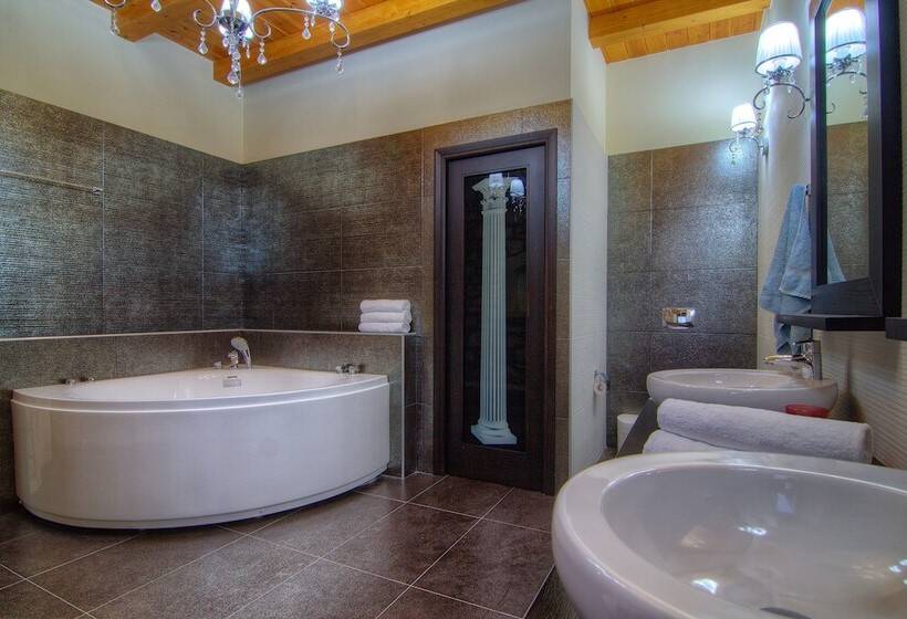 Green Paradise Villa