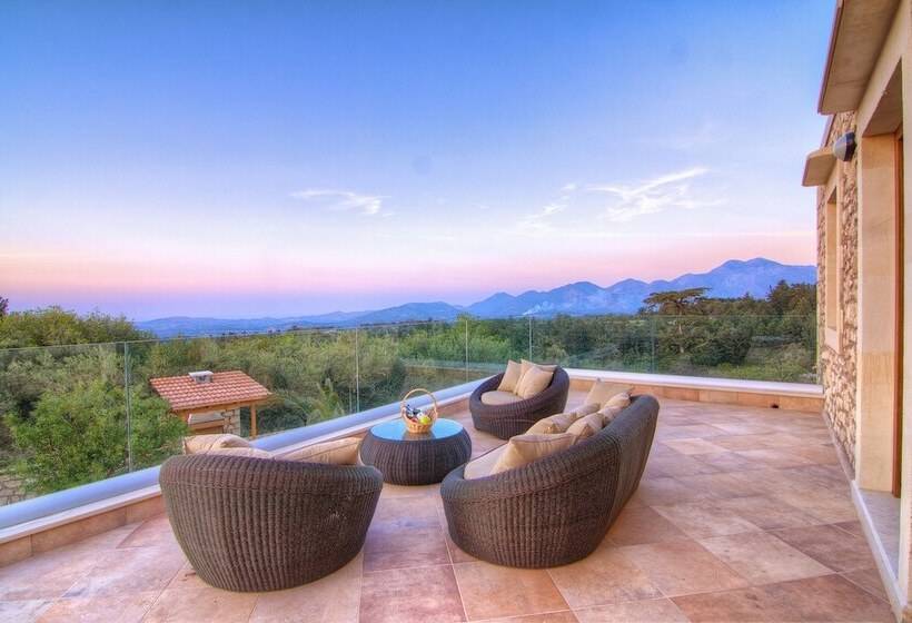 Green Paradise Villa