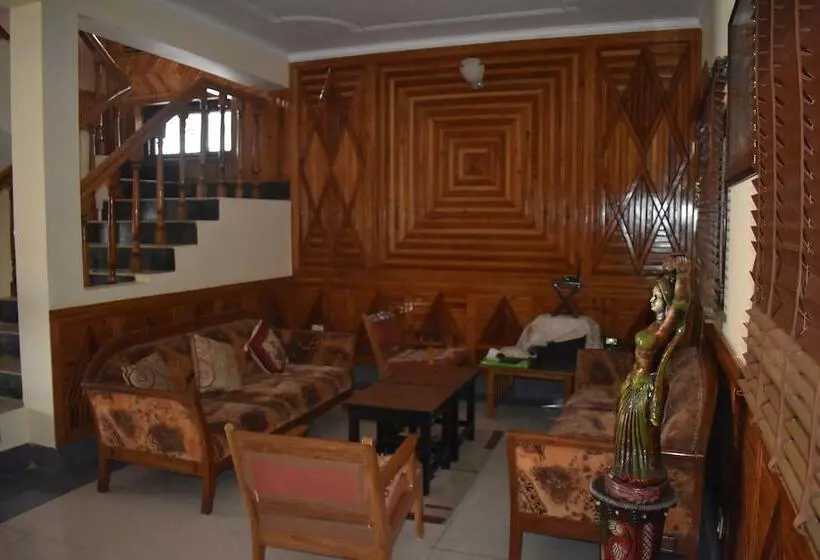 ホテル Divy Himalayan Retreat