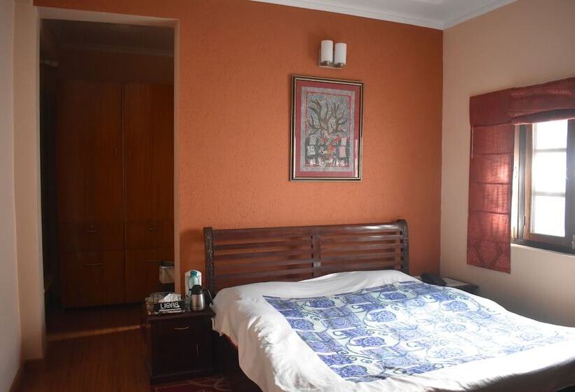 هتل Divy Himalayan Retreat