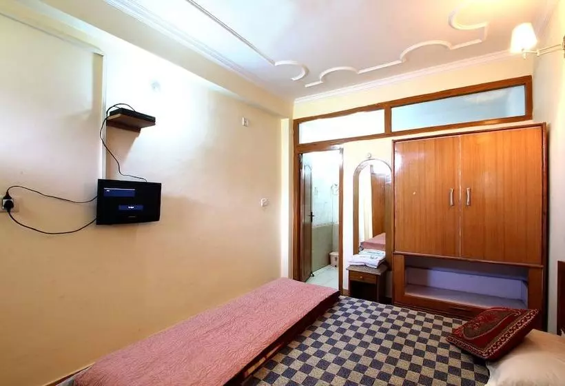 ホテル Lake Inn  A Luxury Lake View