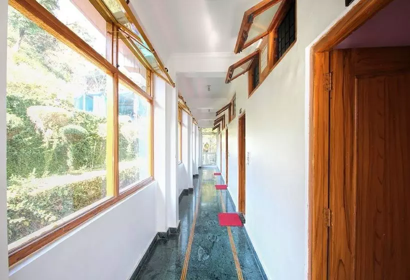 ホテル Lake Inn  A Luxury Lake View