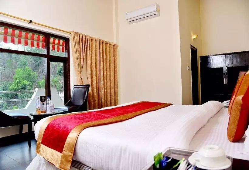 Hotel Savara Kumkum Inn