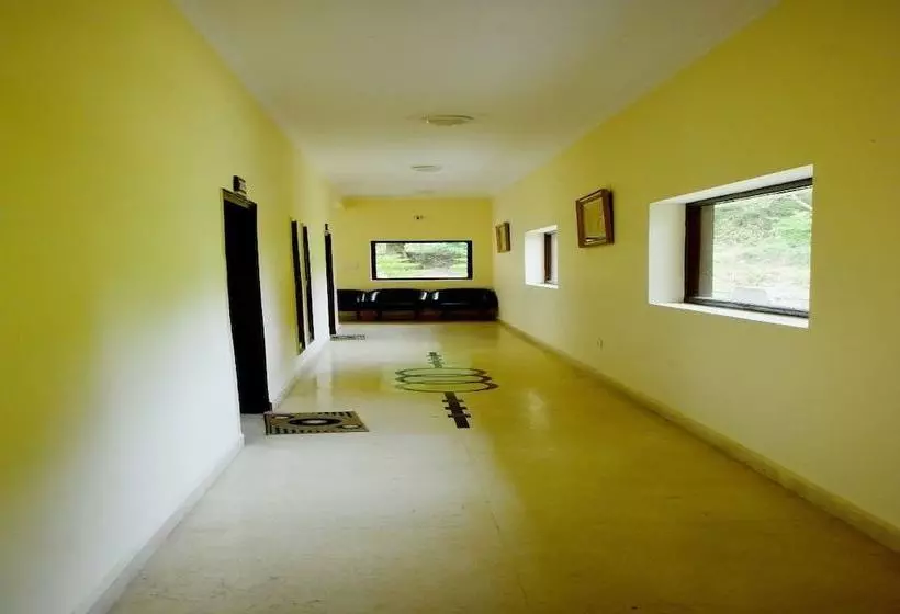 Hotel Savara Kumkum Inn