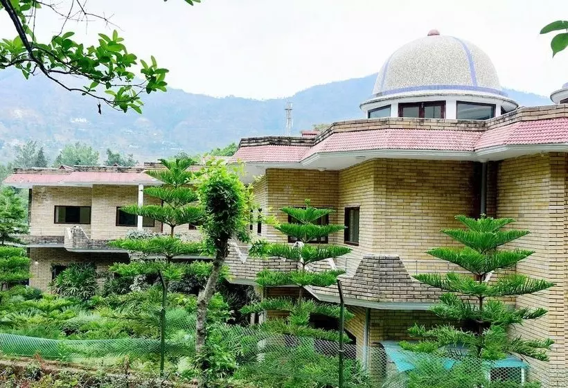 Hotel Savara Kumkum Inn