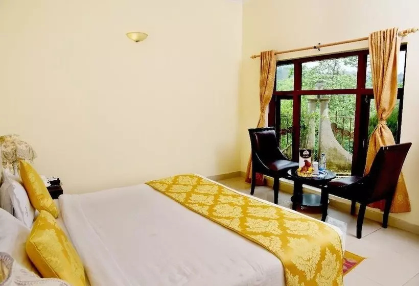 Hotel Savara Kumkum Inn