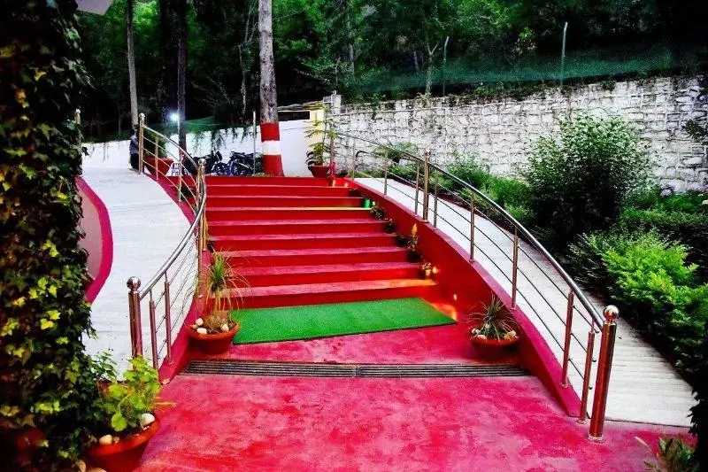 Hotel Savara Kumkum Inn