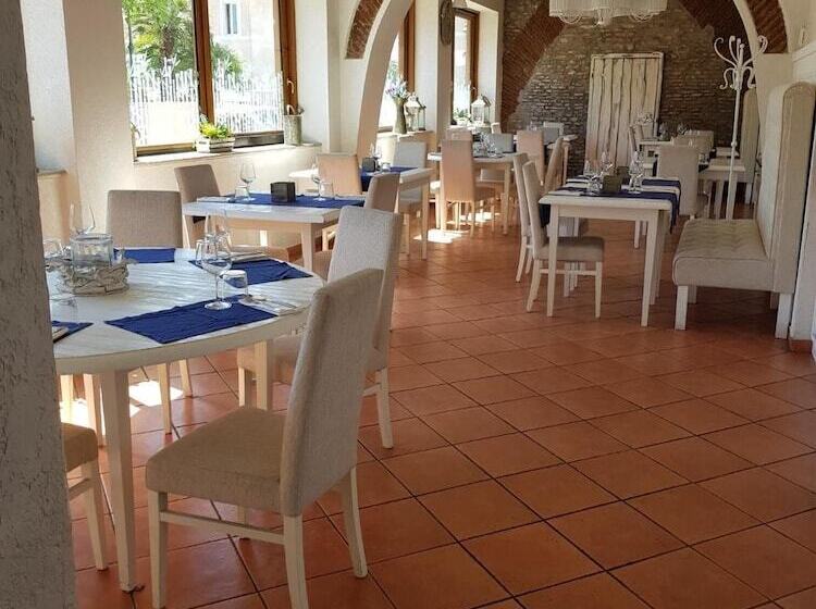 פנסיון Little Rose Guest House