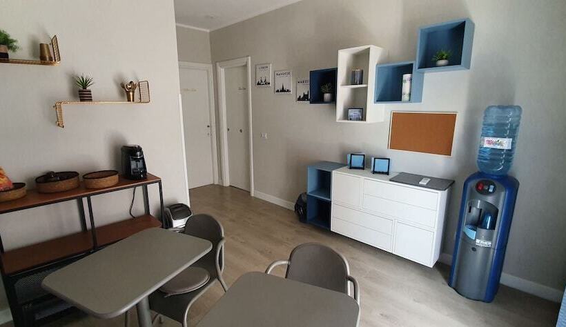 פנסיון Little Rose Guest House