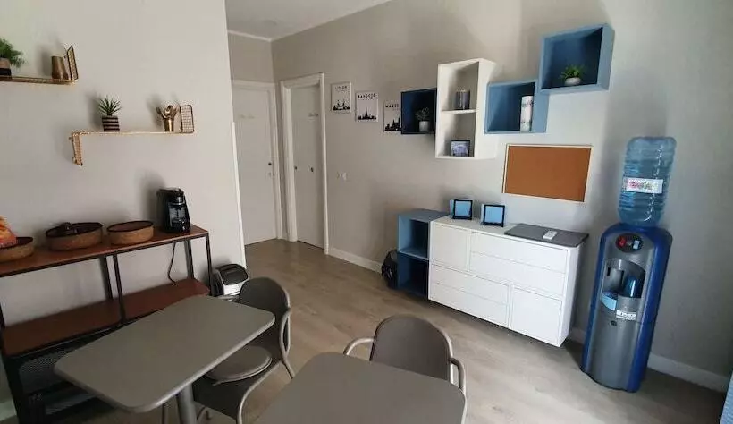 پانسیون Little Rose Guest House