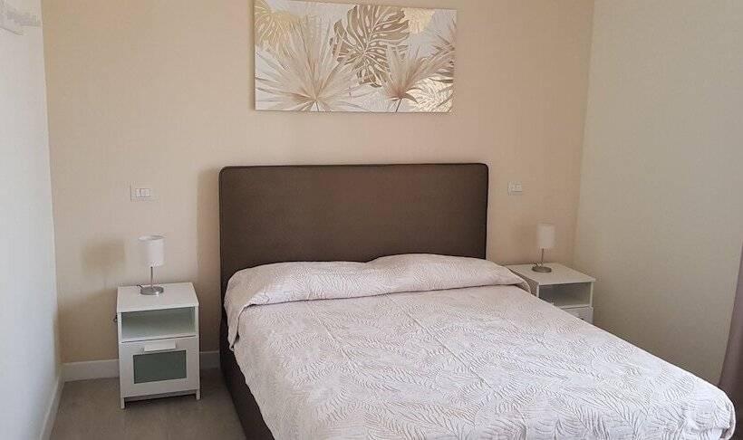 פנסיון Little Rose Guest House