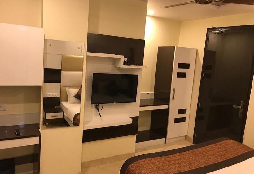 Adb Rooms Hotel Olive International