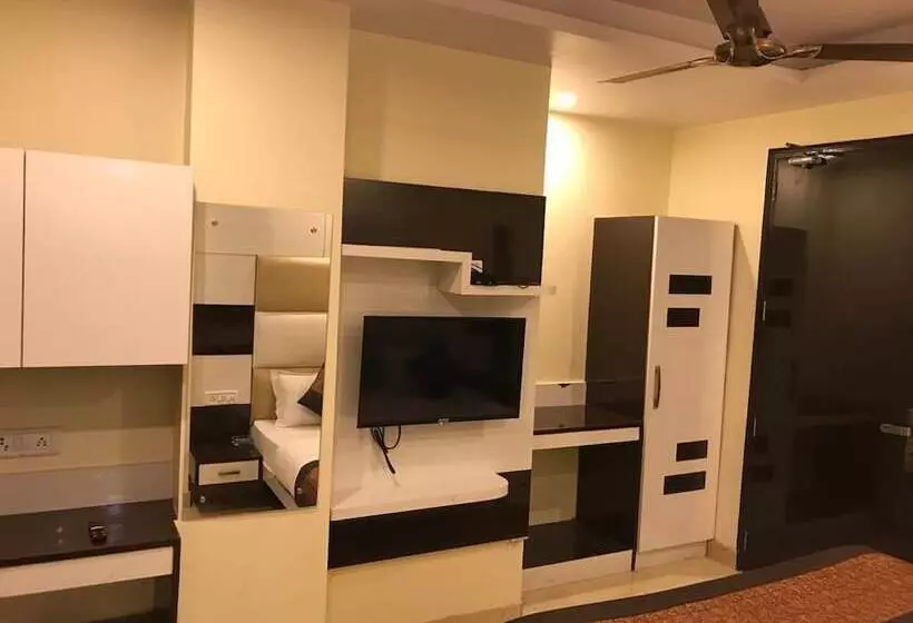 Adb Rooms Hotel Olive International