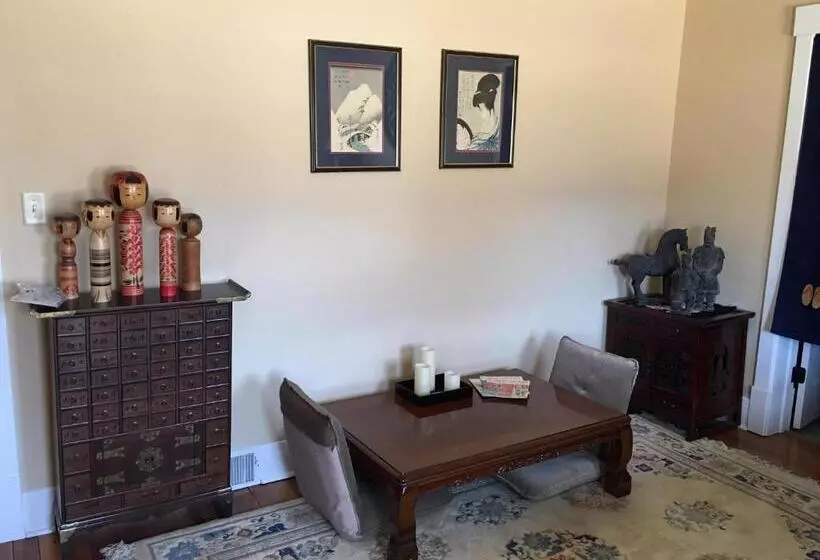 Attwood House Bed And Breakfast Near Manhattan, Ks