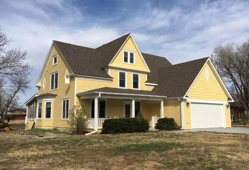 Attwood House Bed And Breakfast Near Manhattan, Ks