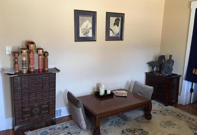 Attwood House Bed And Breakfast Near Manhattan, Ks