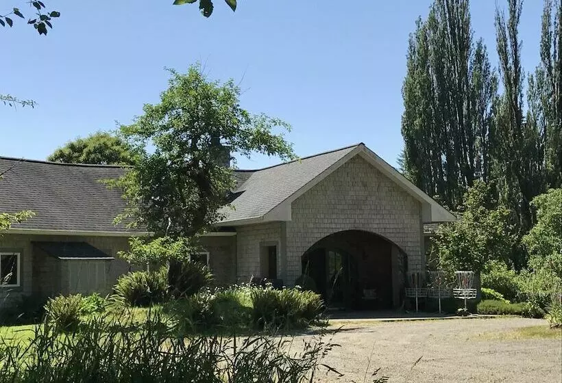 ベッドアンドブレックファースト Lucky Mud Inn And Disc Golf Resort